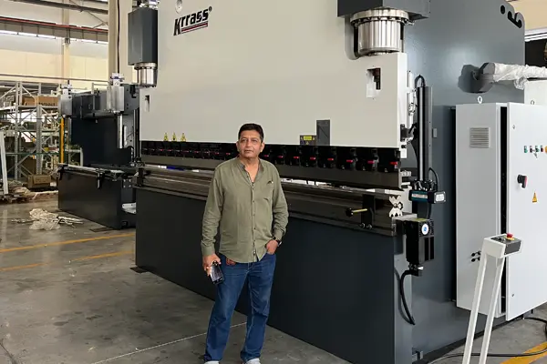科威特 BANYA 老板 Praful Sardhara 来克劳斯工厂参观考察