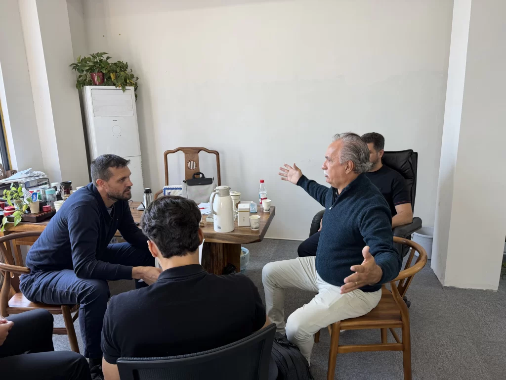 海外客商实地到访，精准考察采购｜国外客户亲临KRRASS克劳斯，深度核验折弯机实力,现场敲定采购合作意向